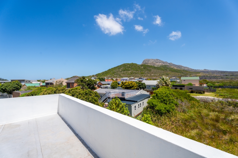 To Let 3 Bedroom Property for Rent in Bettys Bay Western Cape